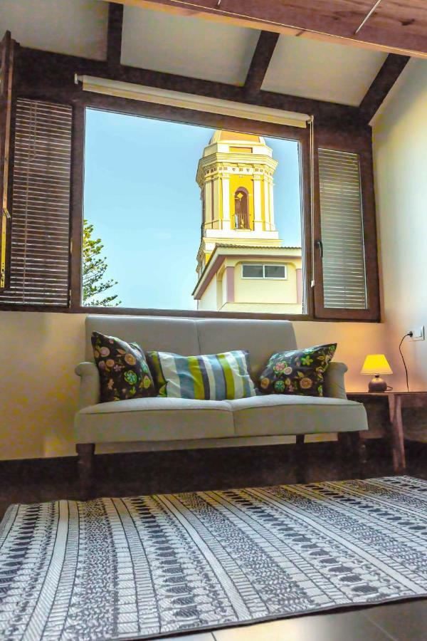 La Casa Del Reloj Lägenhet Estepona Exteriör bild